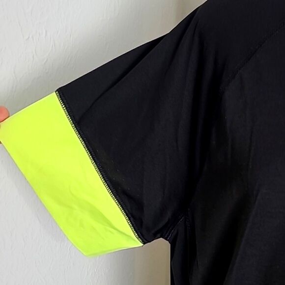 Avia Short Sleeve Colorblock Athletic Shirt, Black/Neon, Size XL (16-18) - Picture 5 of 11